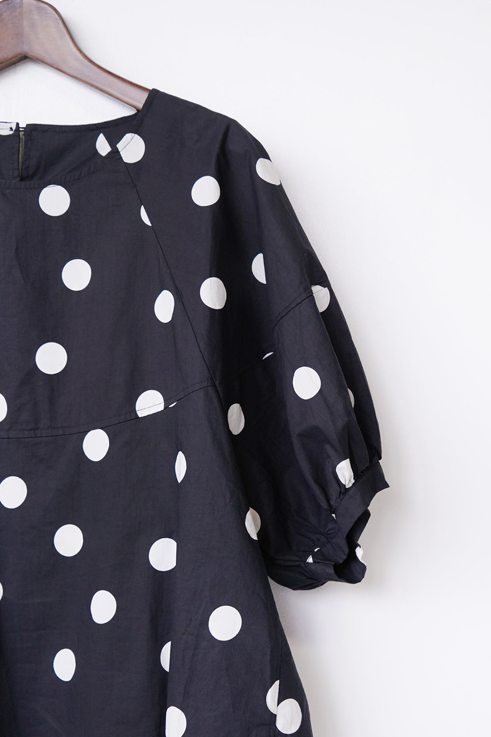 BABY ヨーク切替パフスリーブカットソー ヨーク切替パフスリーブドットプルオーバー – LILA & CITTA ONLINE SHOP
