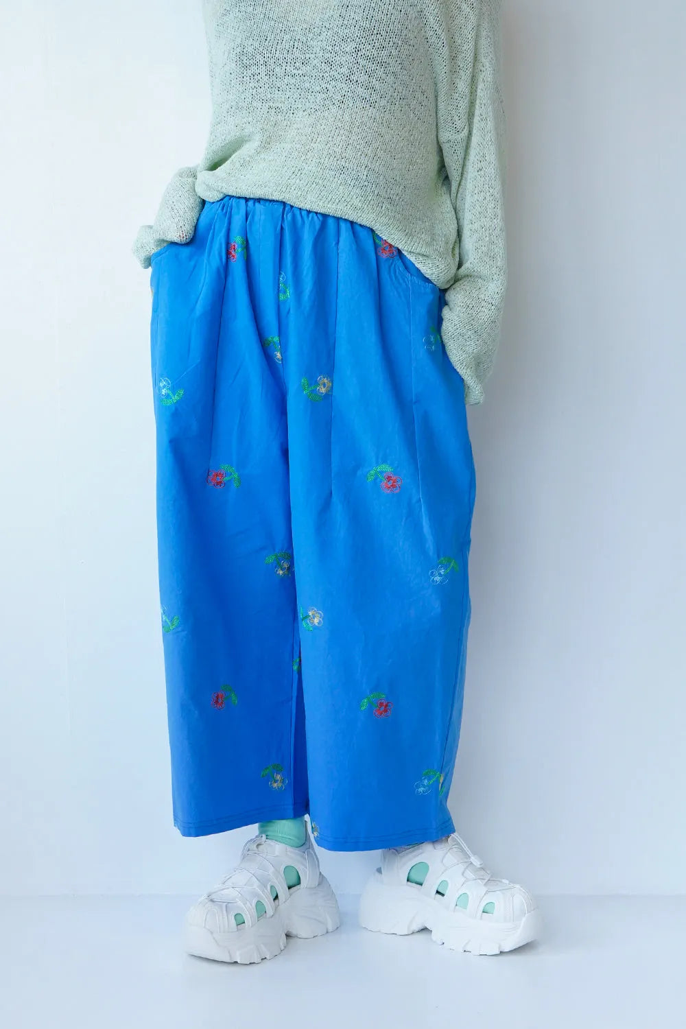 花刺繍コットンワイドパンツ