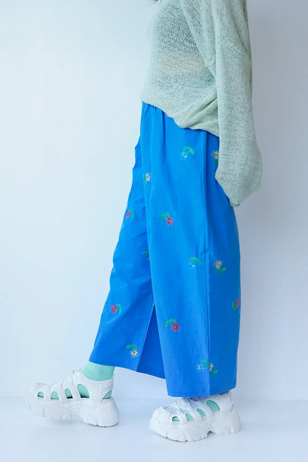 花刺繍コットンワイドパンツ