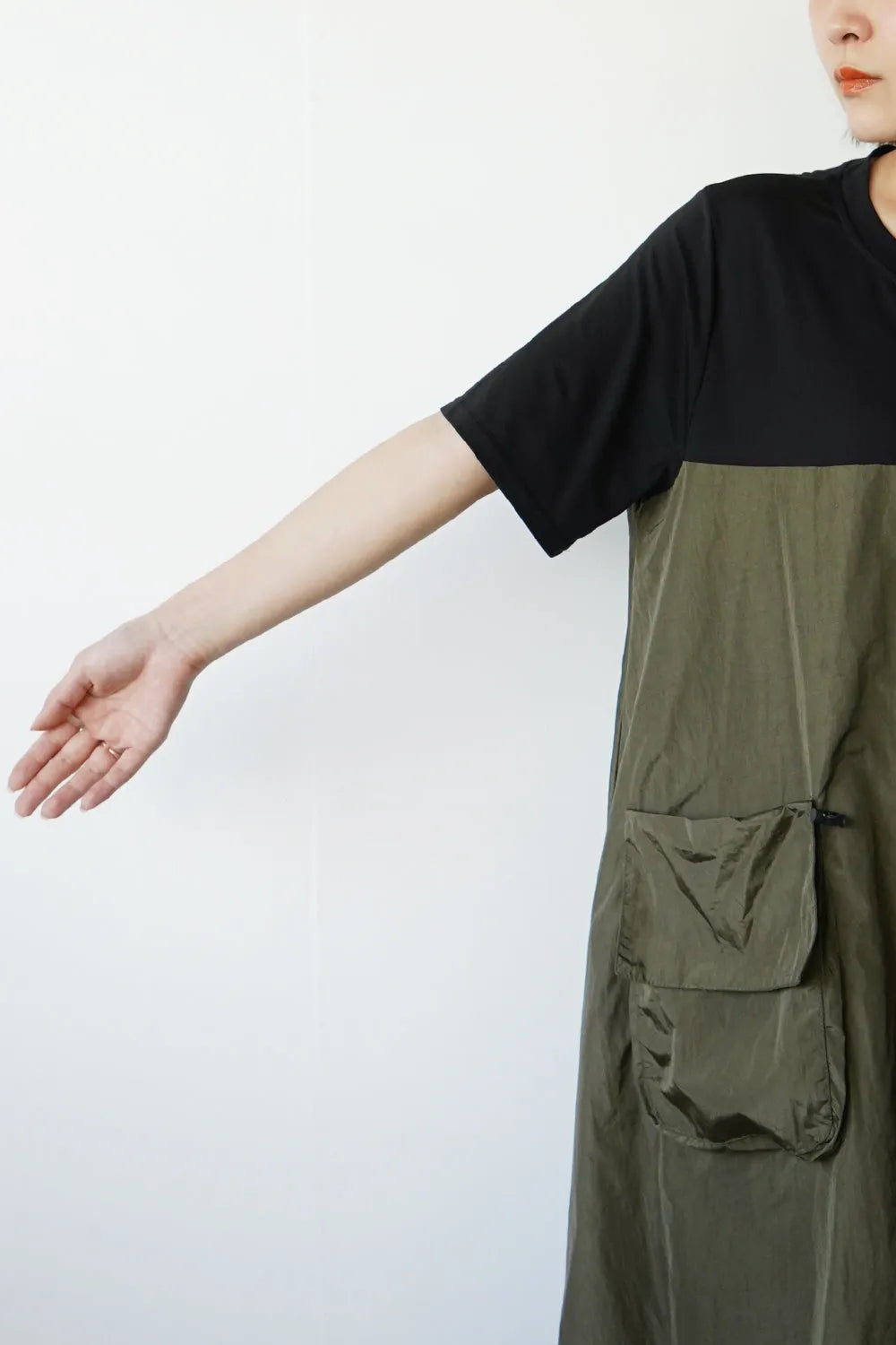 異素材切替ナイロンバルーンワンピース