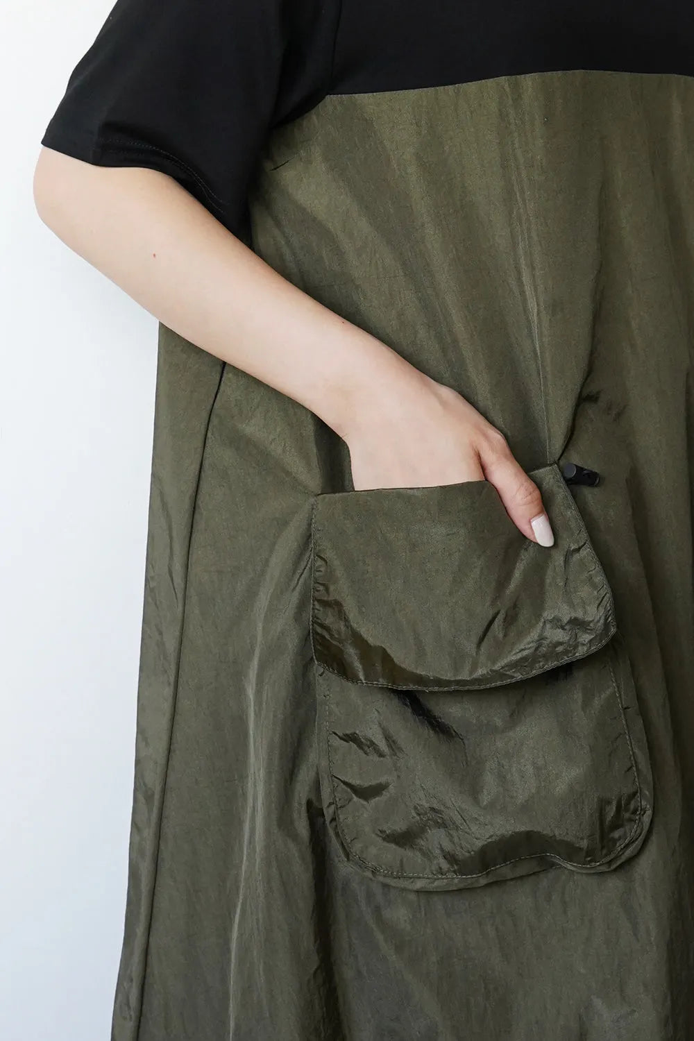 異素材切替ナイロンバルーンワンピース