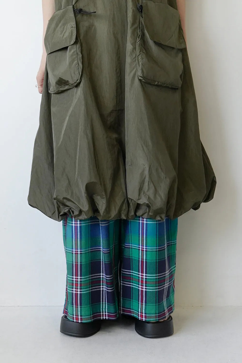 異素材切替ナイロンバルーンワンピース