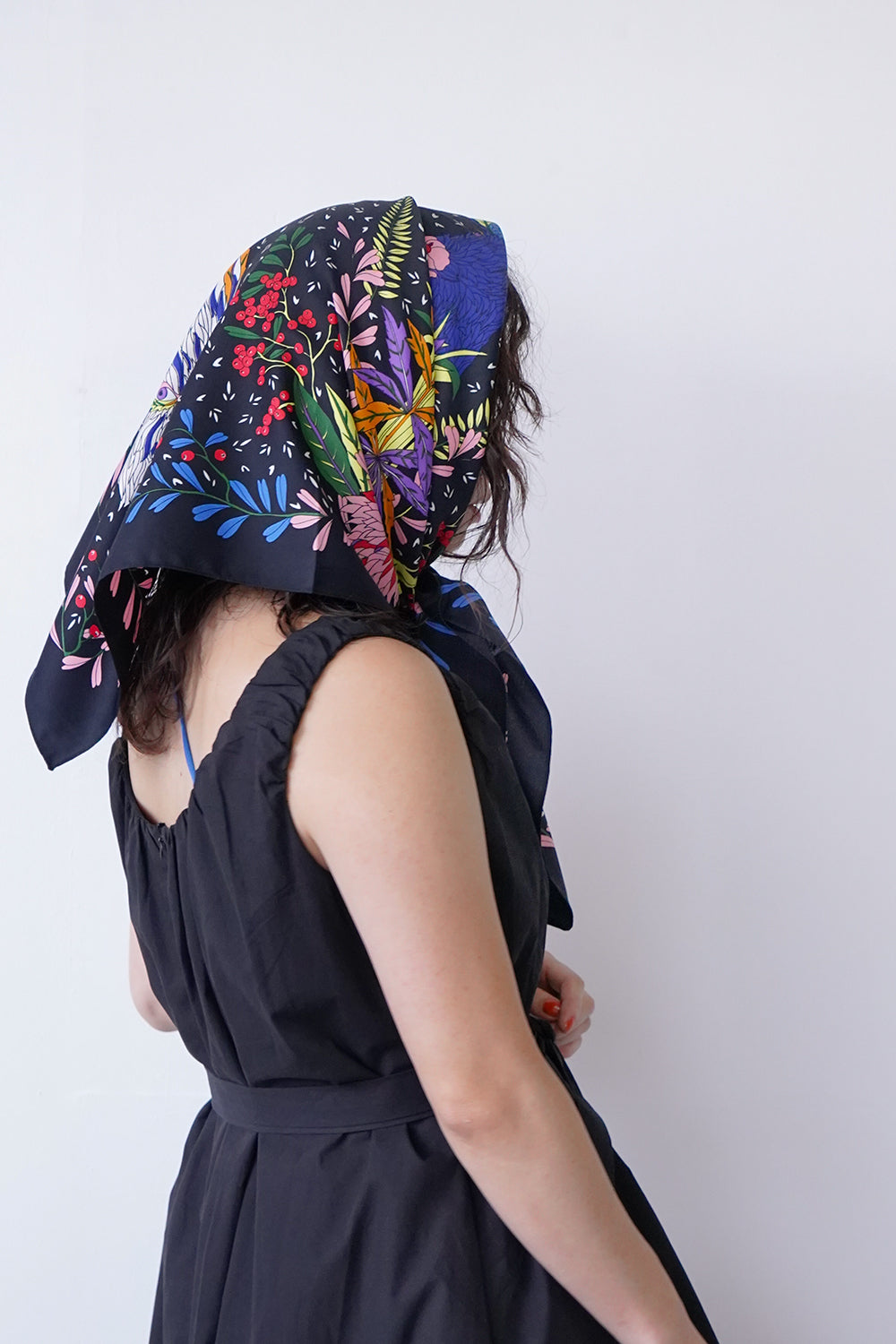 アニマルボタニカルモチーフスカーフ – LILA & CITTA ONLINE SHOP