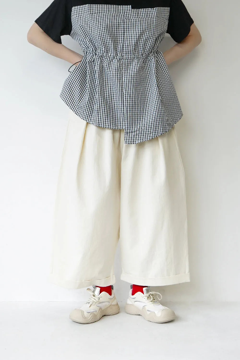 カラータックワイドパンツ