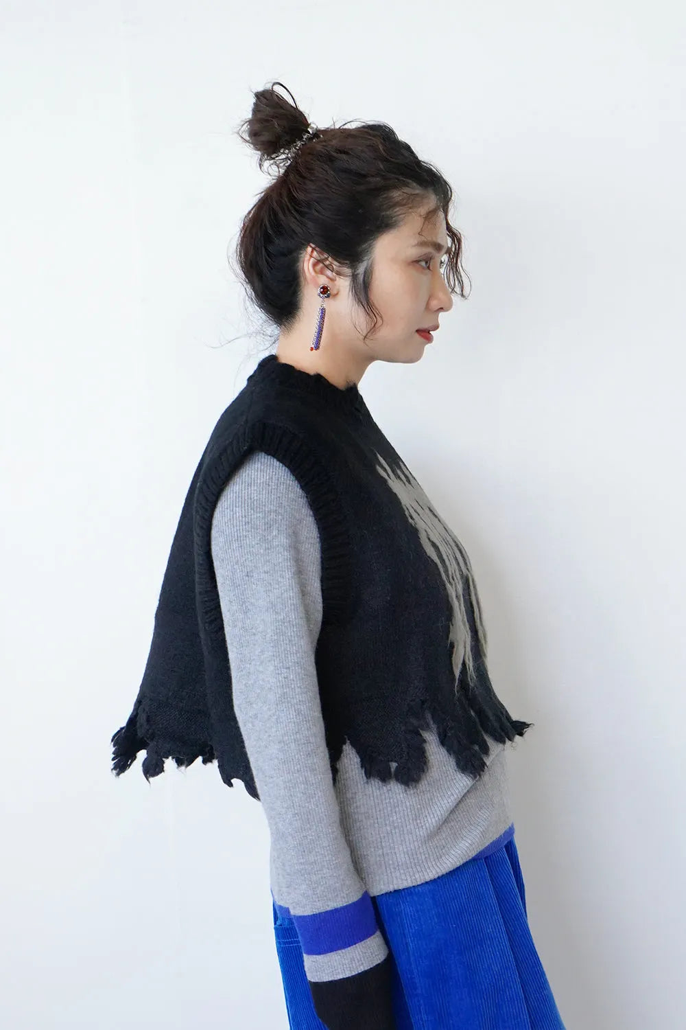 人柄？ダメージニットベスト