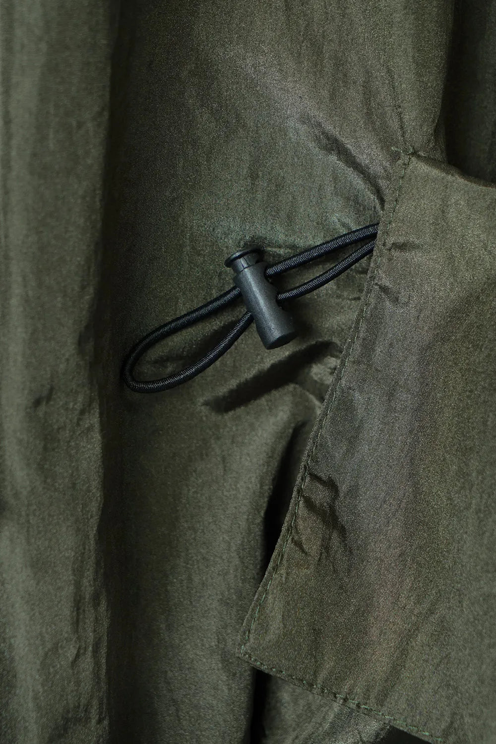 異素材切替ナイロンバルーンワンピース