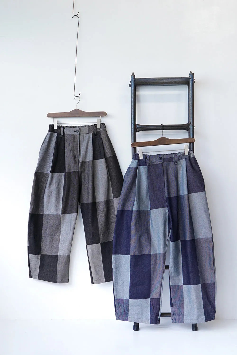 パッチワーク風デニムパンツ