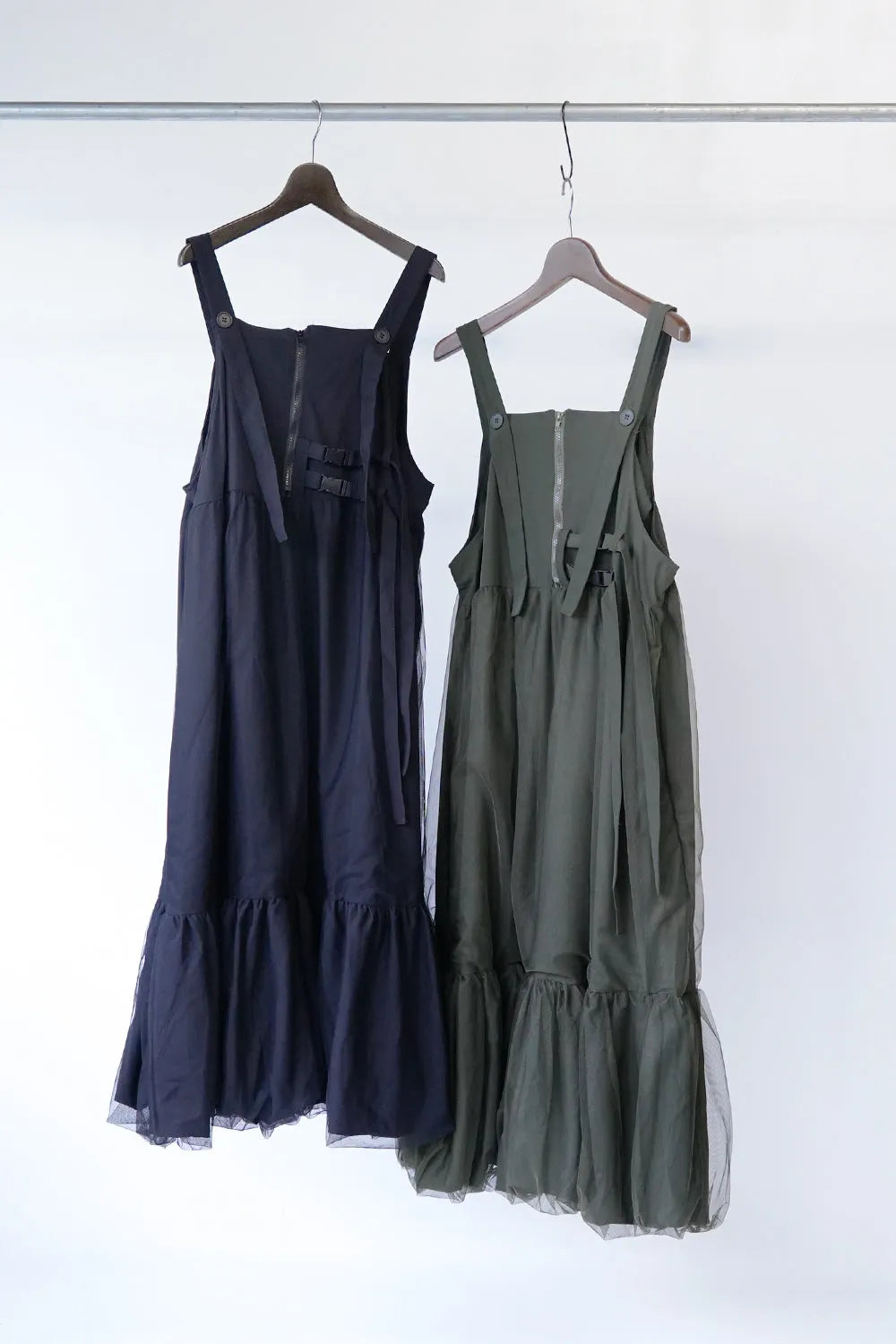 チュールレイヤードボリュームジャンパースカート