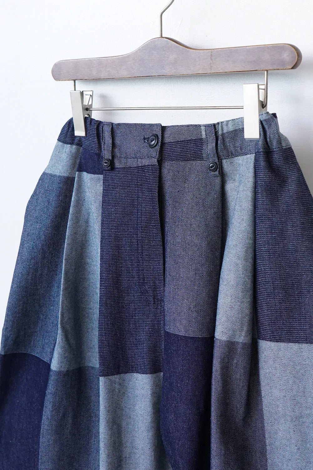 パッチワーク風デニムパンツ