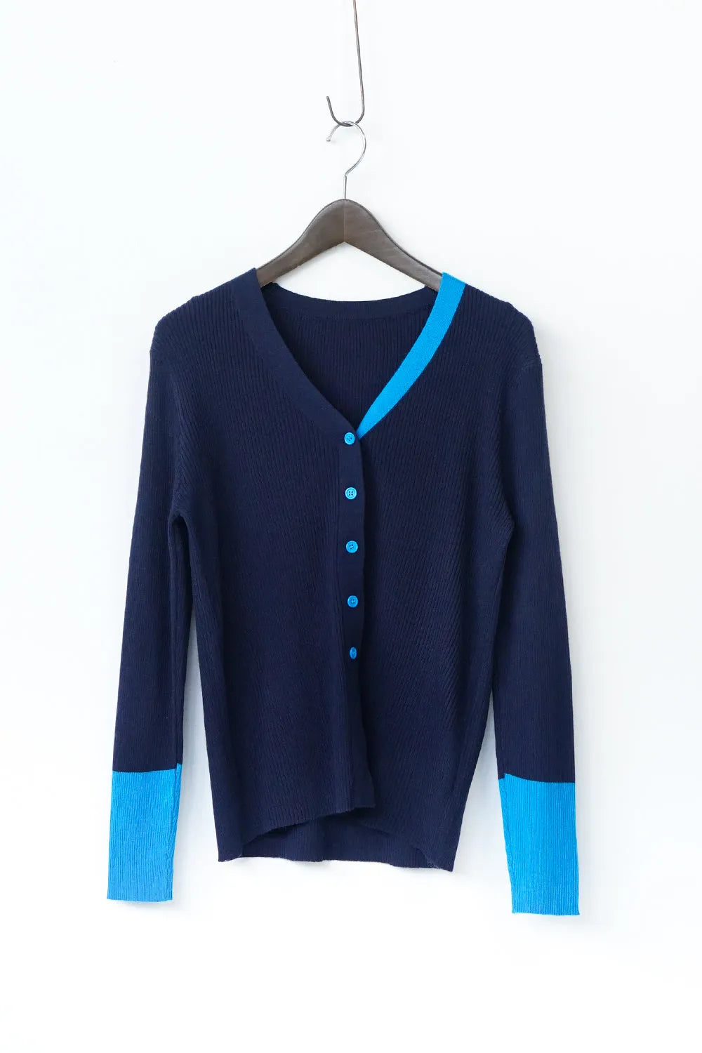 配色ラインスリムカーデ