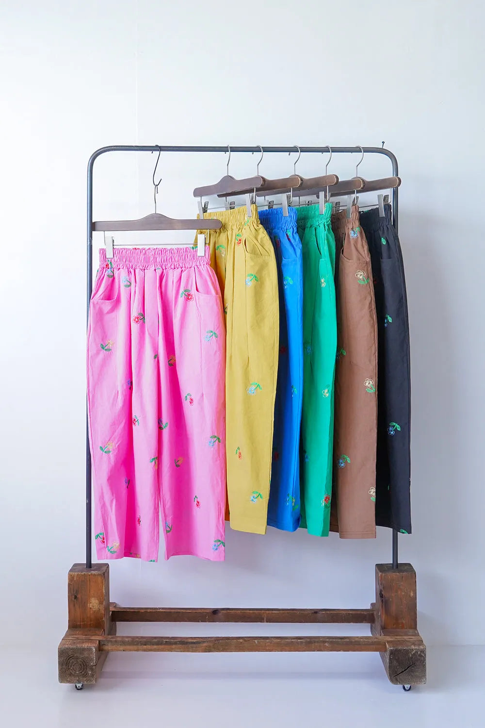 花刺繍コットンワイドパンツ