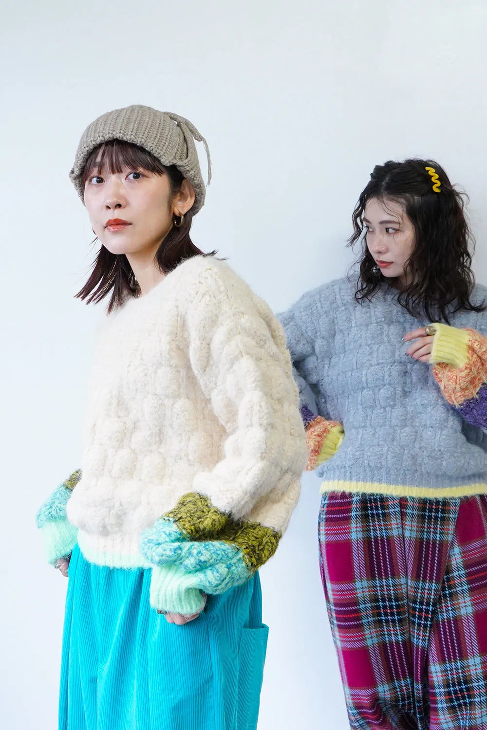 袖配色ボリュームニット