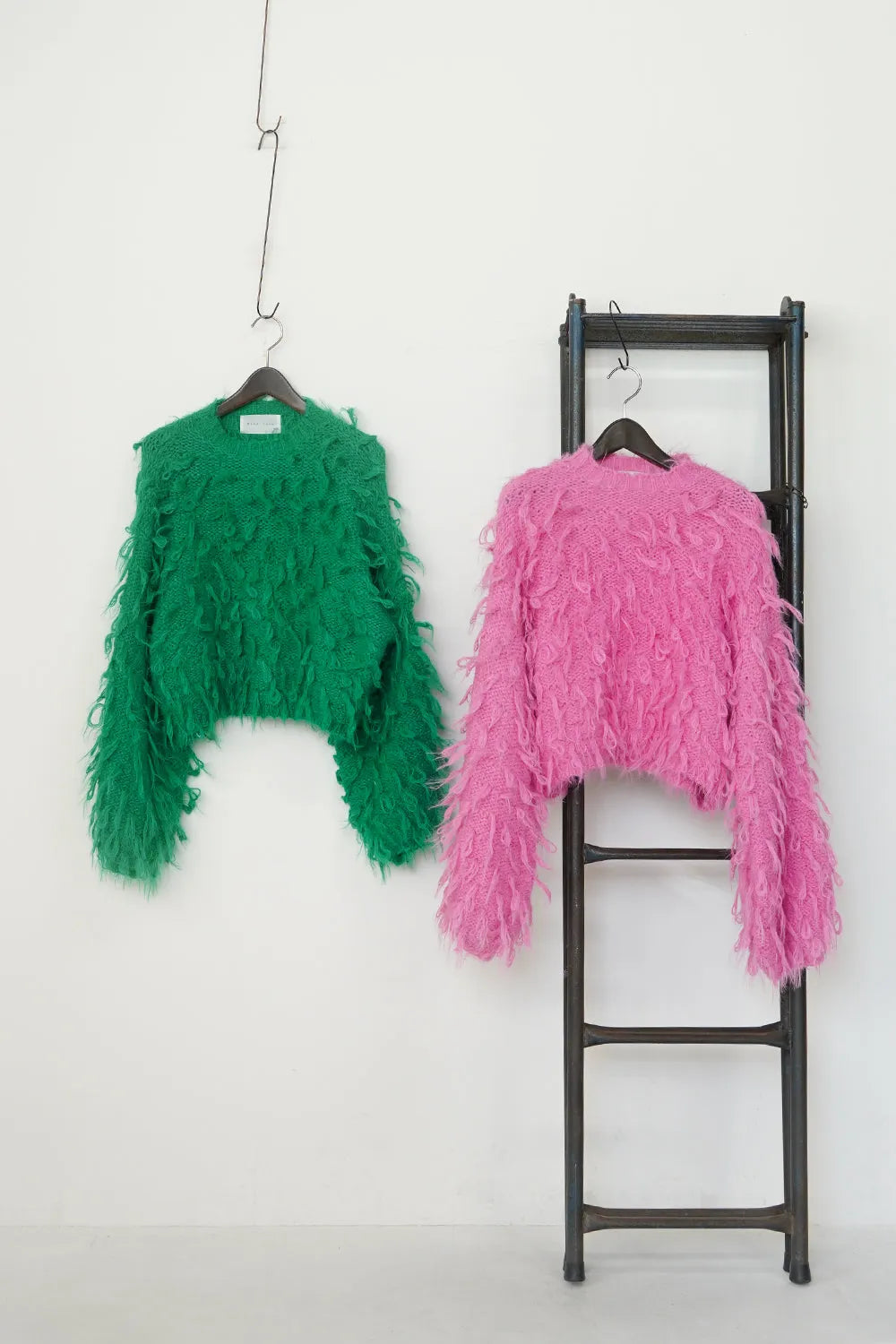 もけもけループハイネックニット