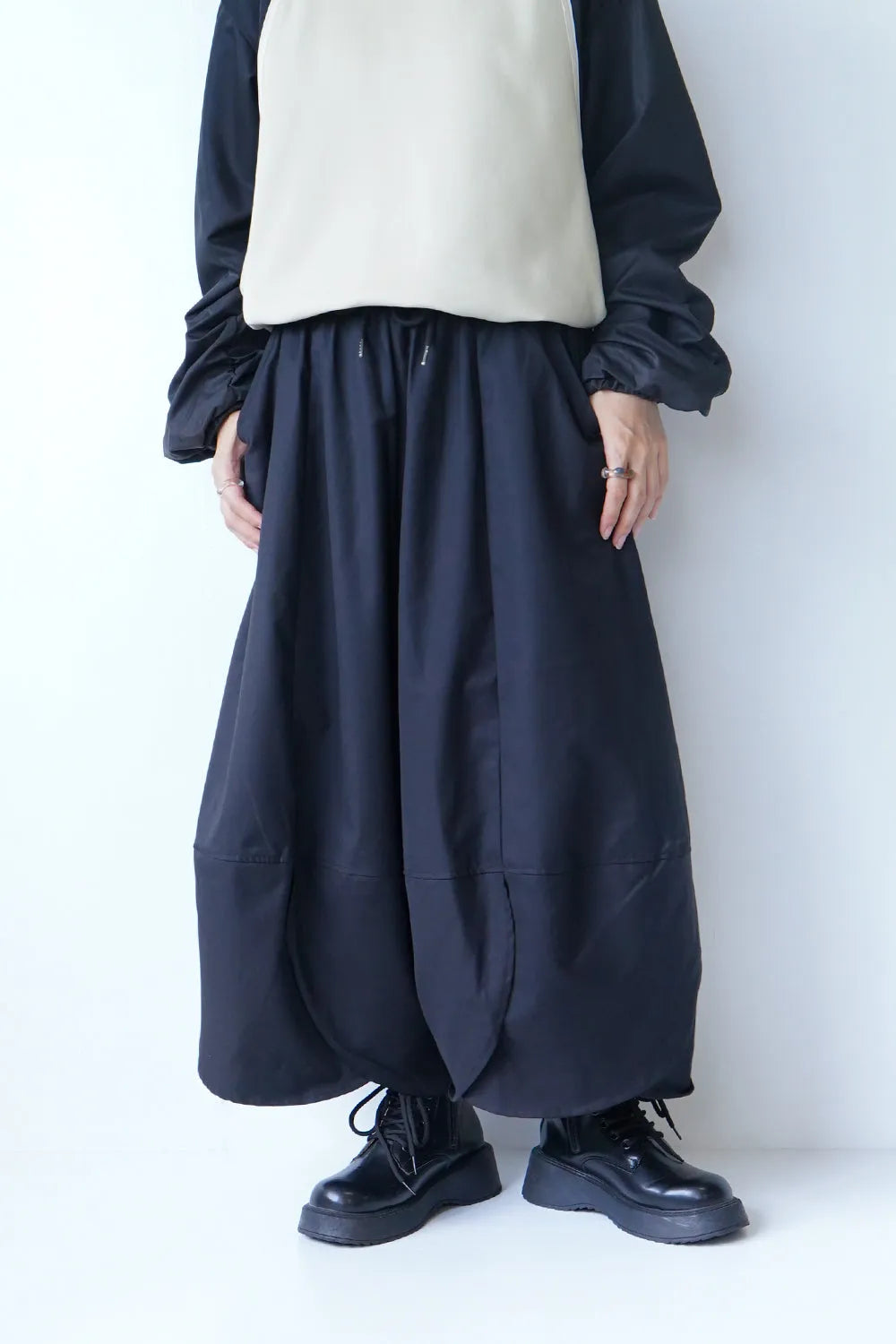 スカラップヘム切替バルーンパンツ