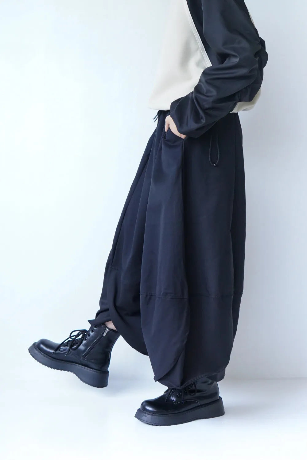 スカラップヘム切替バルーンパンツ