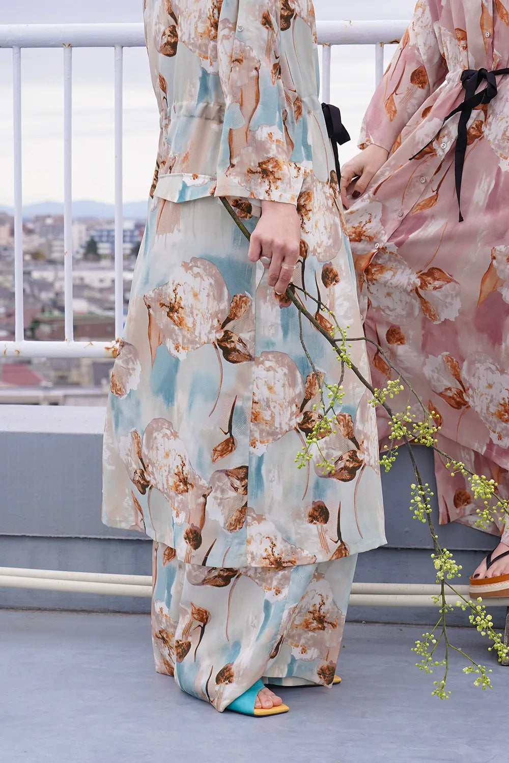 【LILA n’ citta】水彩柄シフォンイージーパンツ