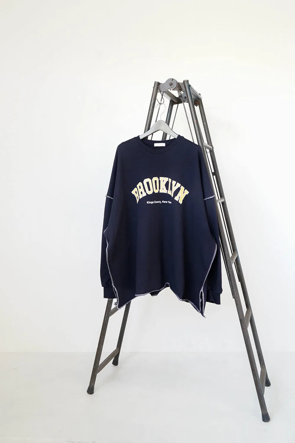 BROOKLYN ロゴスウェット – LILA & CITTA ONLINE SHOP