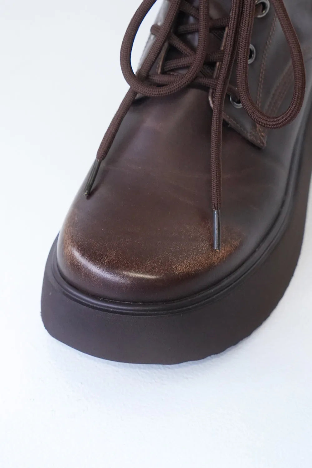 レースアップ厚底ブーツ