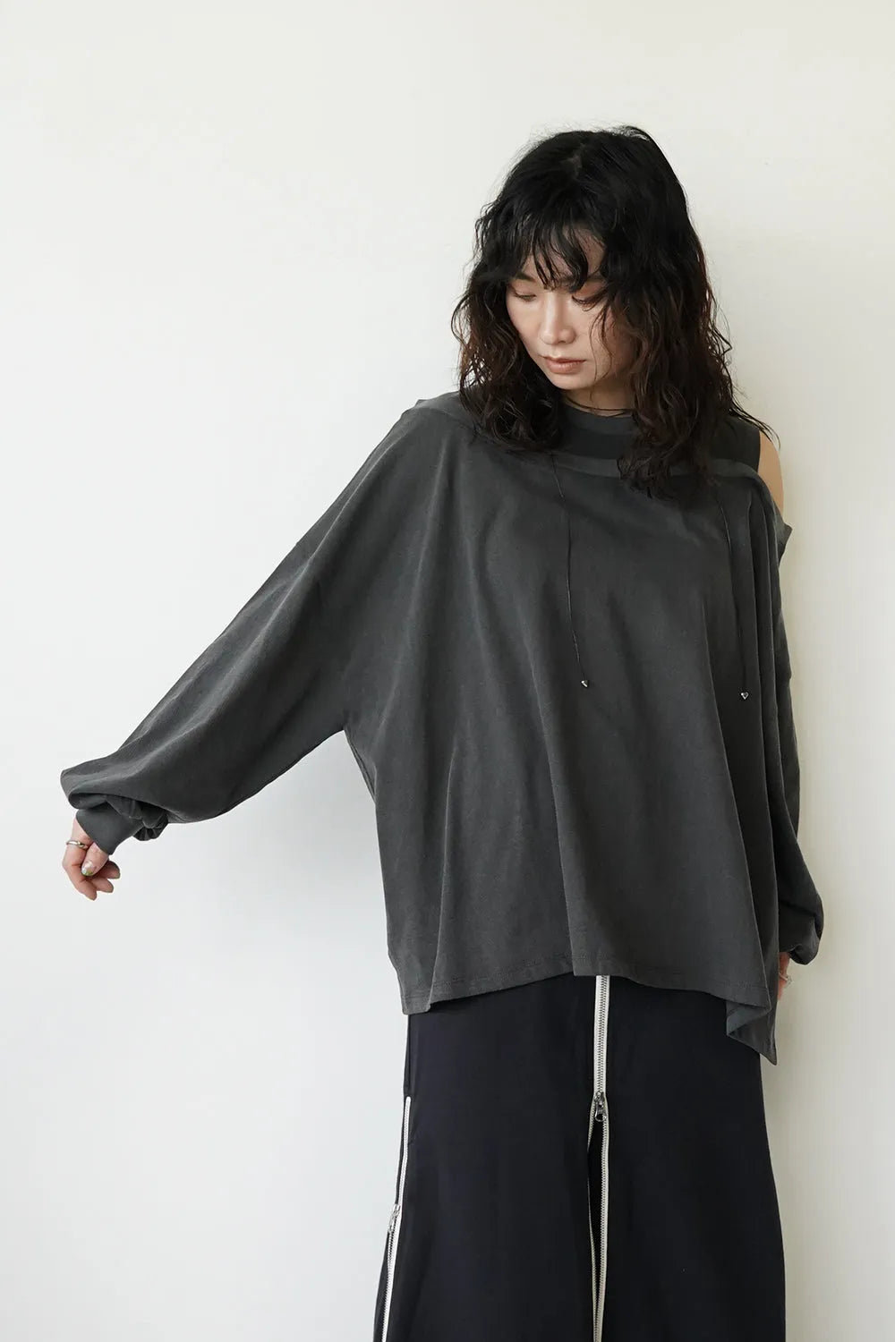 ワンショルオープンカットソー