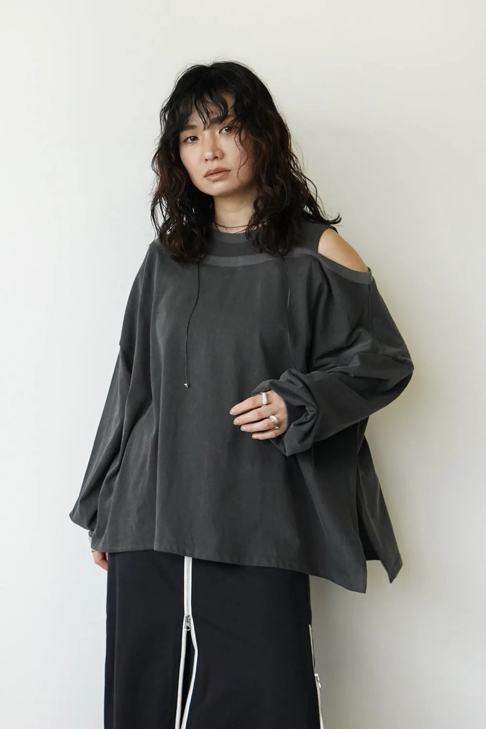 ワンショルオープンカットソー