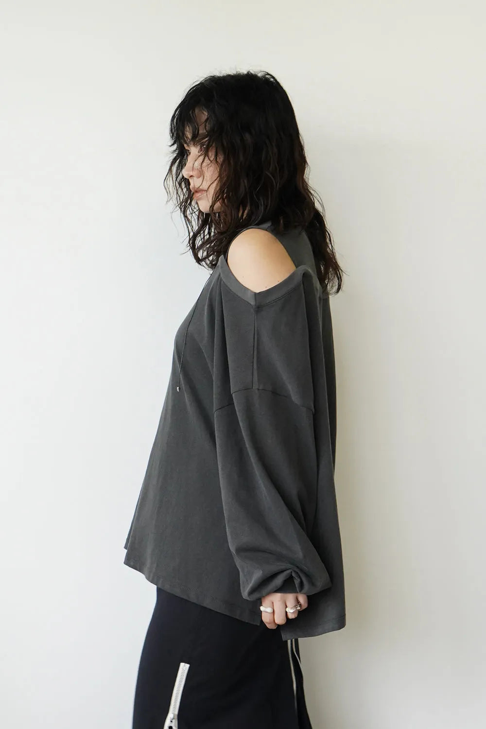 ワンショルオープンカットソー