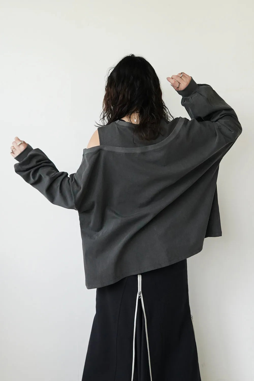 ワンショルオープンカットソー