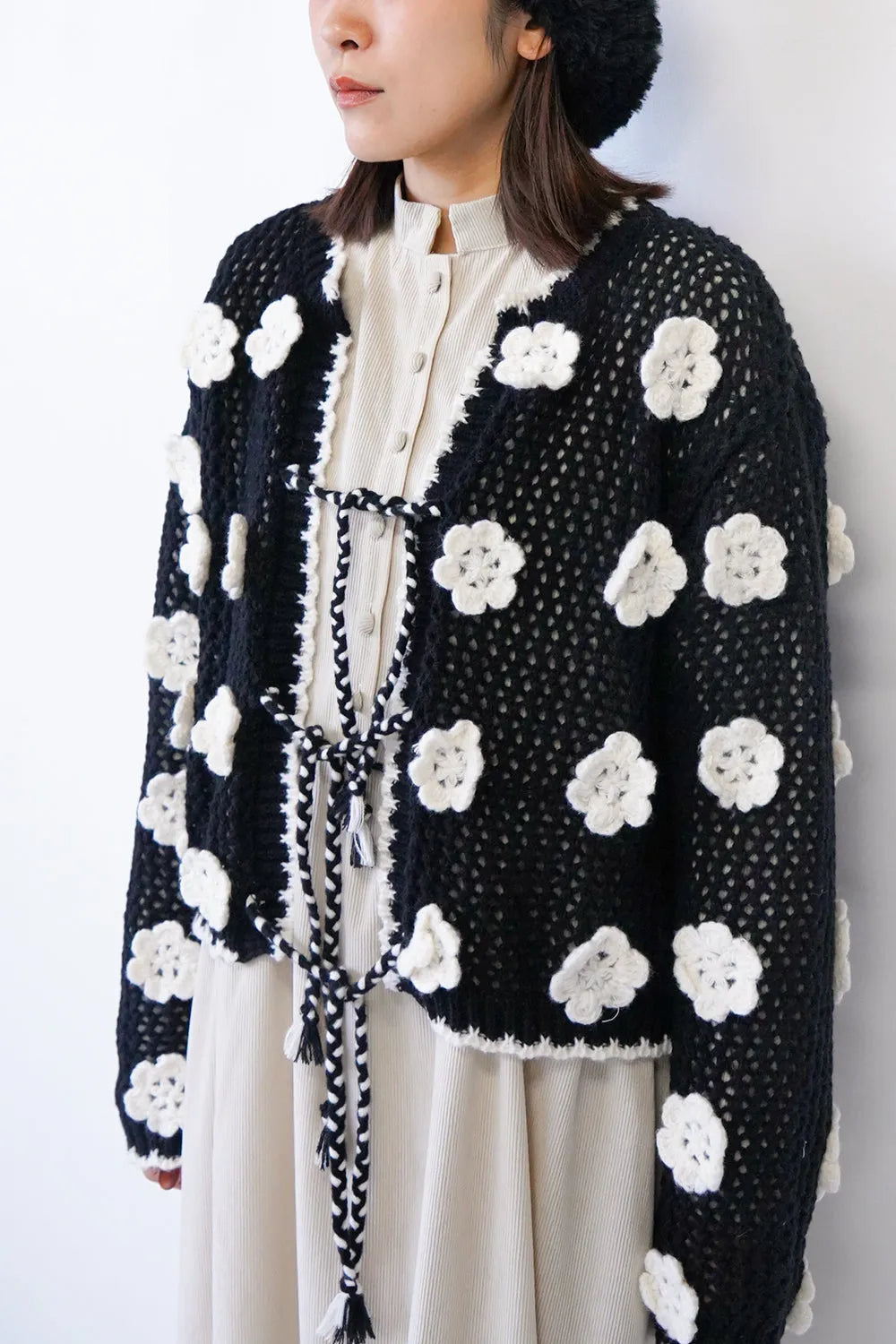 立体花柄刺繍ニットカーデ – LILA & CITTA ONLINE SHOP 立体花柄刺繍ニットカーデ – LILA & CITTA ONLINE SHOP