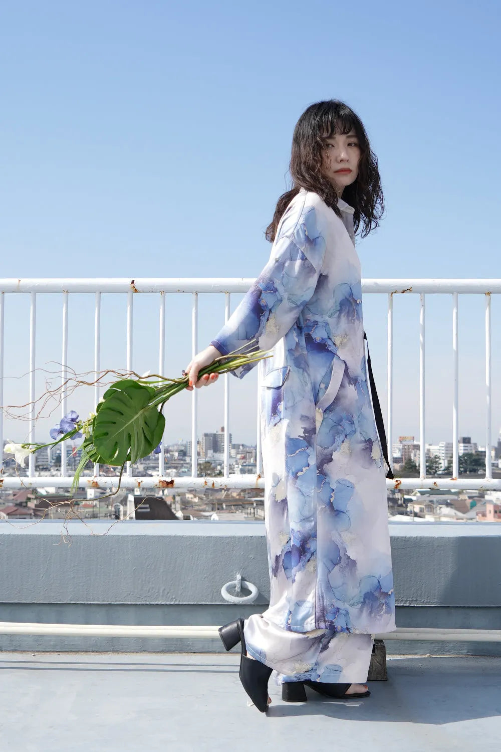 【LILA n’citta】水彩柄サテンイージーパンツ