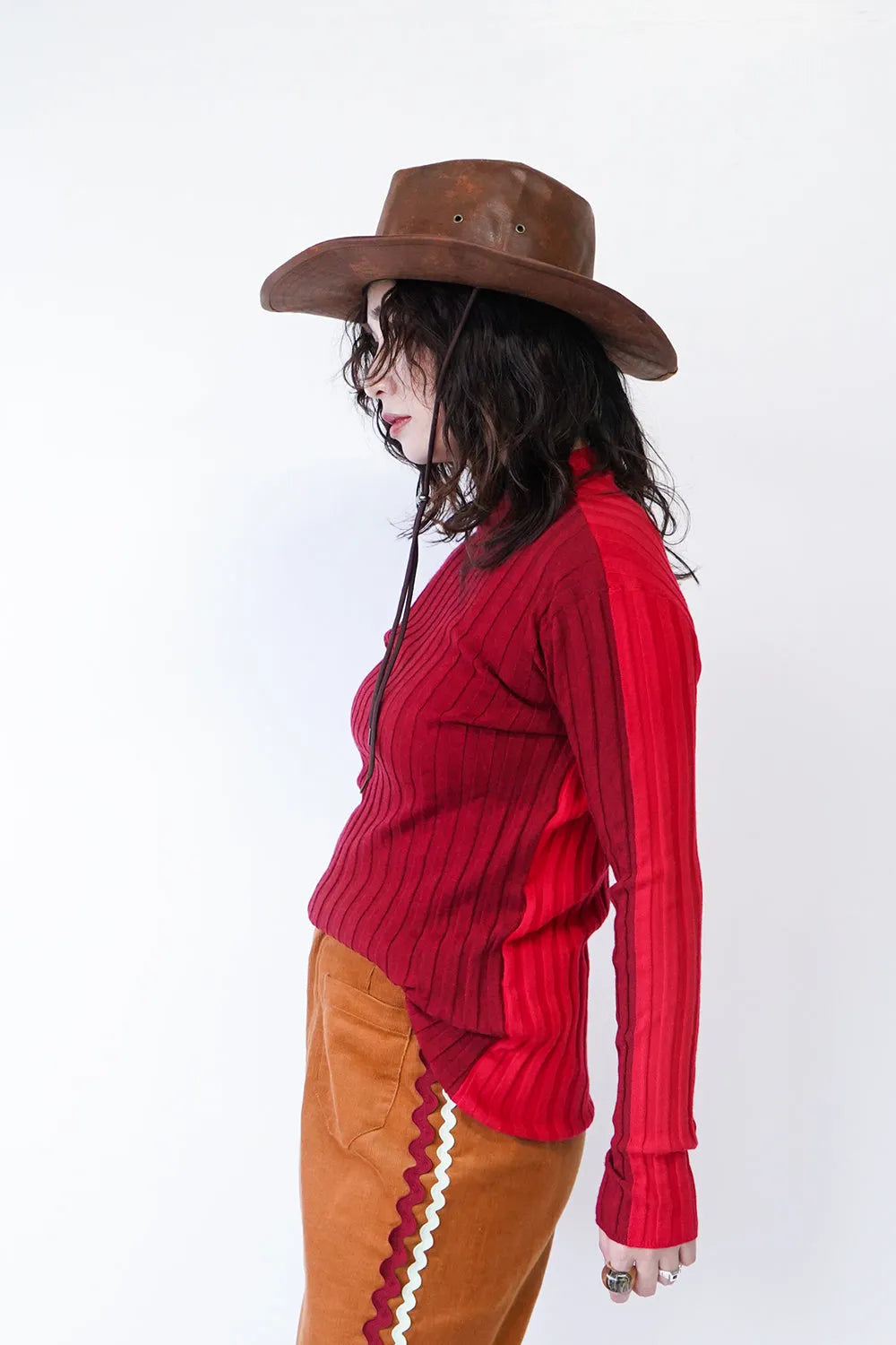 前後バイカラーハイネックニットソー