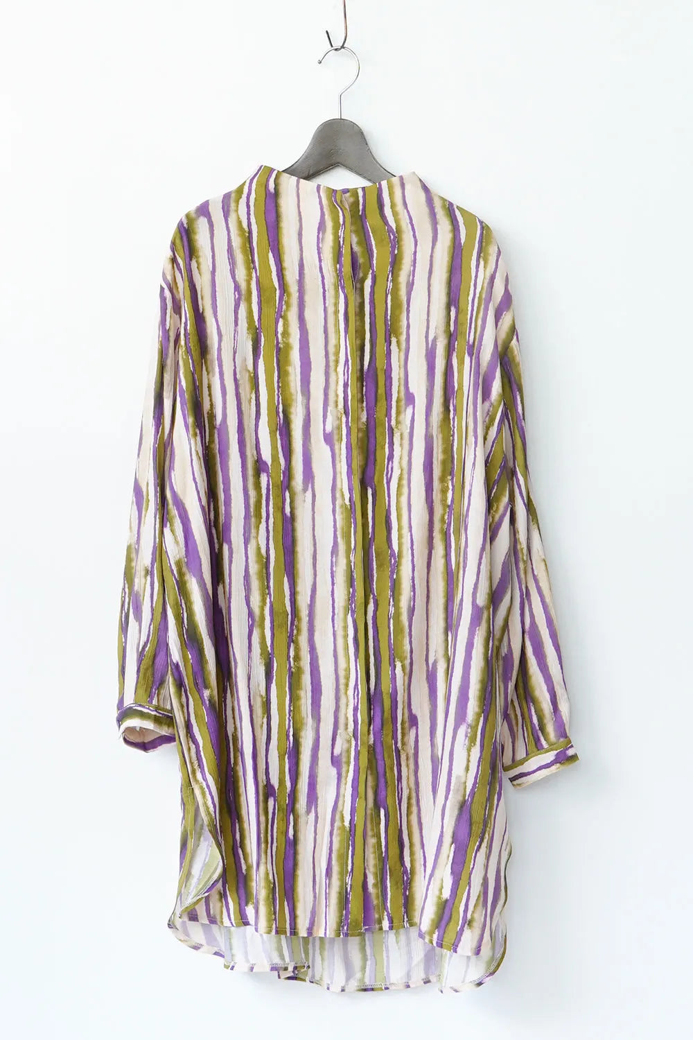 うねうねストライプハイネックチュニックブラウス