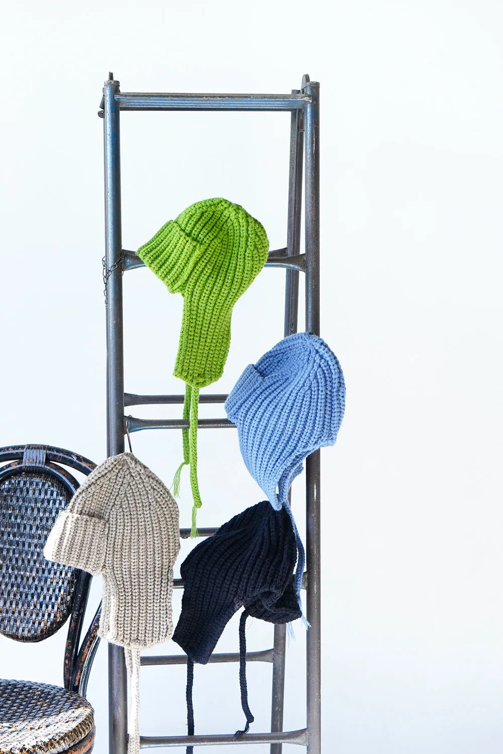 耳当て付きニット帽