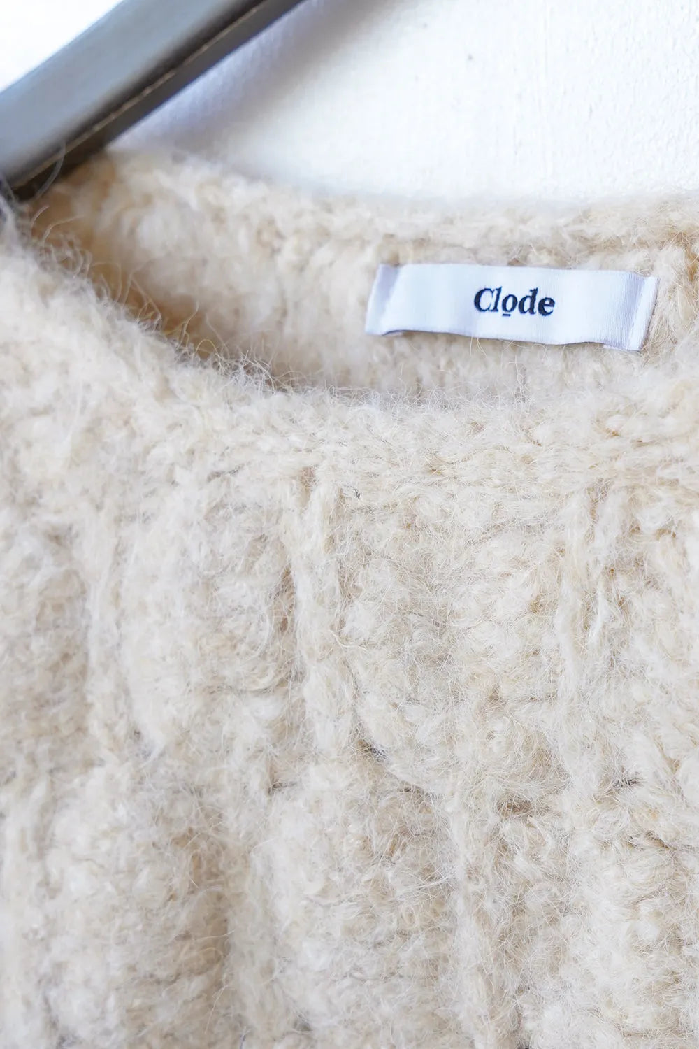 袖配色ボリュームニット