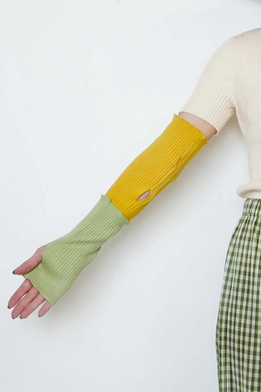 つぎはぎ配色スリーブリブニットカーディガン