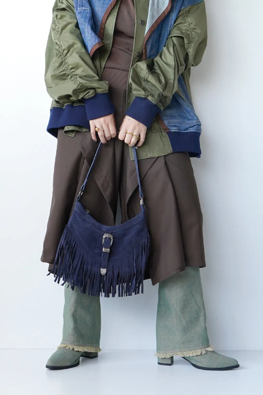 スエードタッセルフリンジバッグ