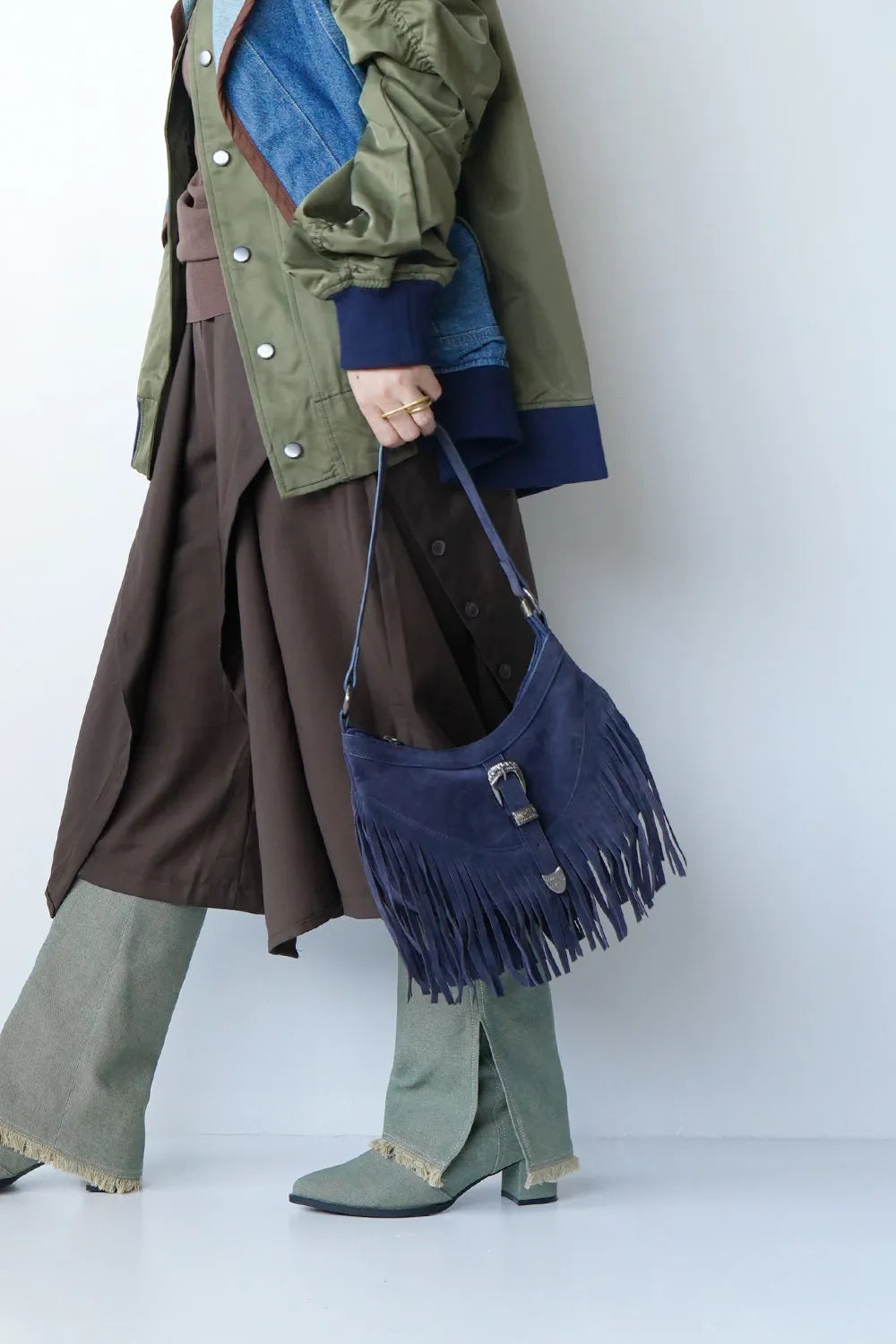 スエードタッセルフリンジバッグ