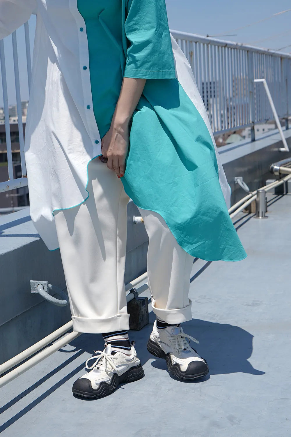 【LILA n' citta】スカラップヘムチュニックシャツ