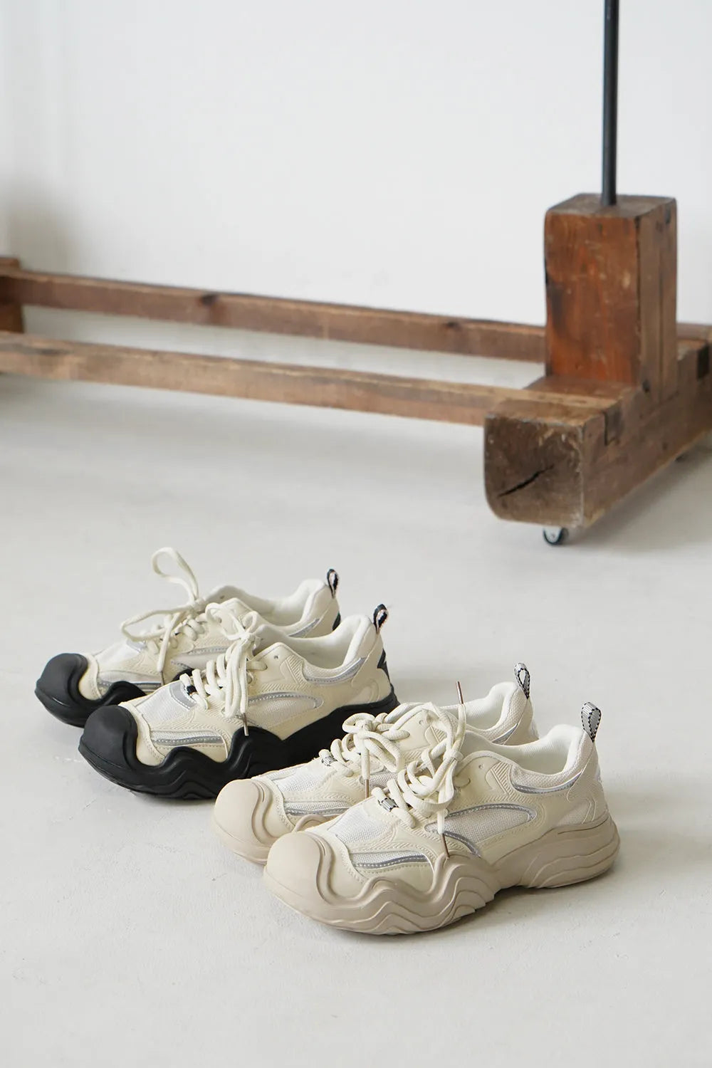 ウェーブソール配色スニーカー