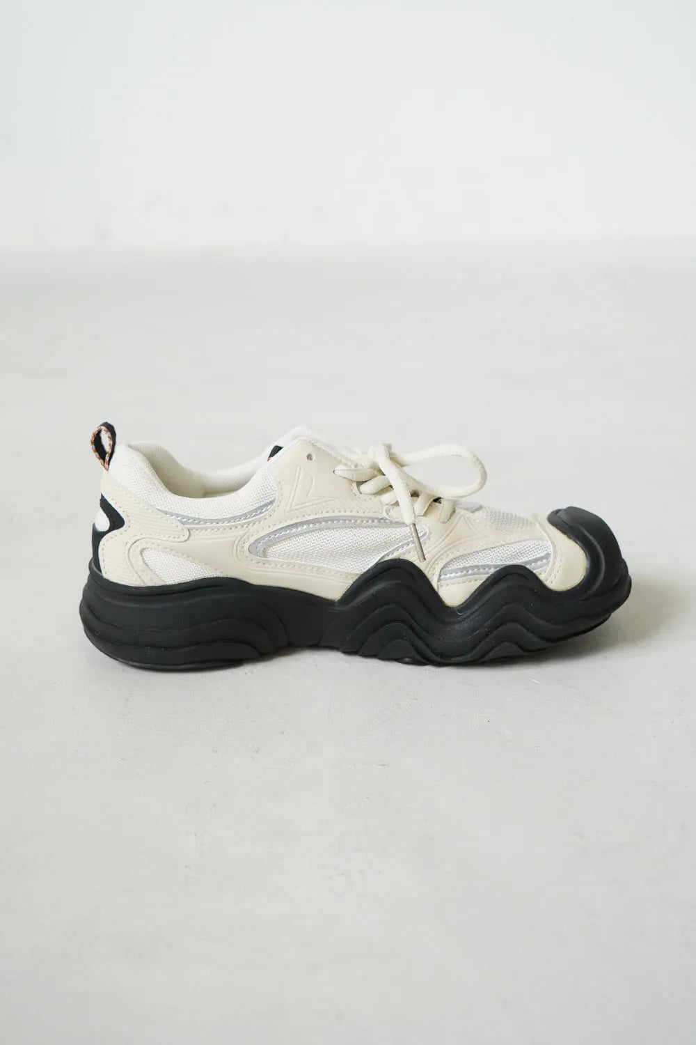 ウェーブソール配色スニーカー
