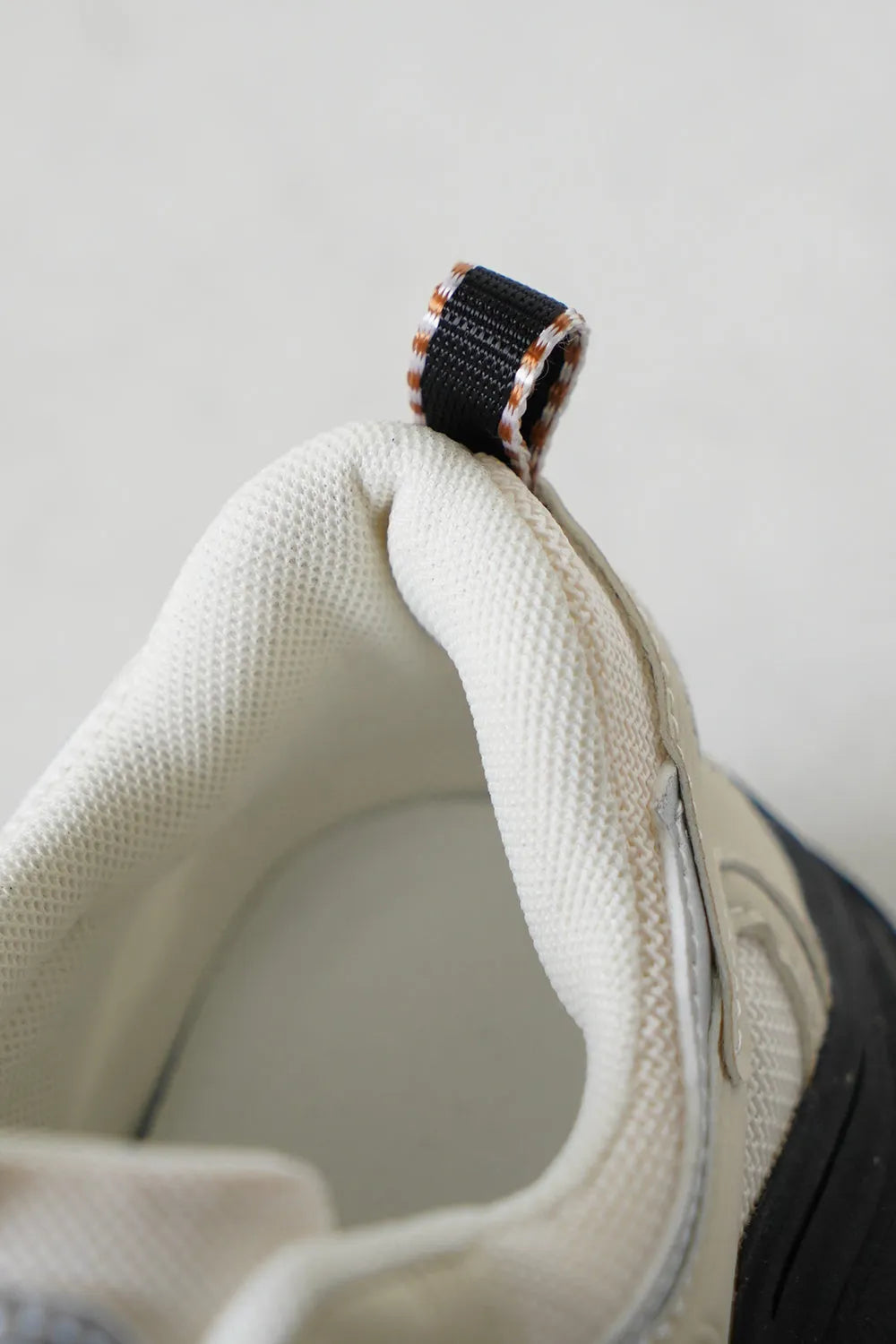 ウェーブソール配色スニーカー