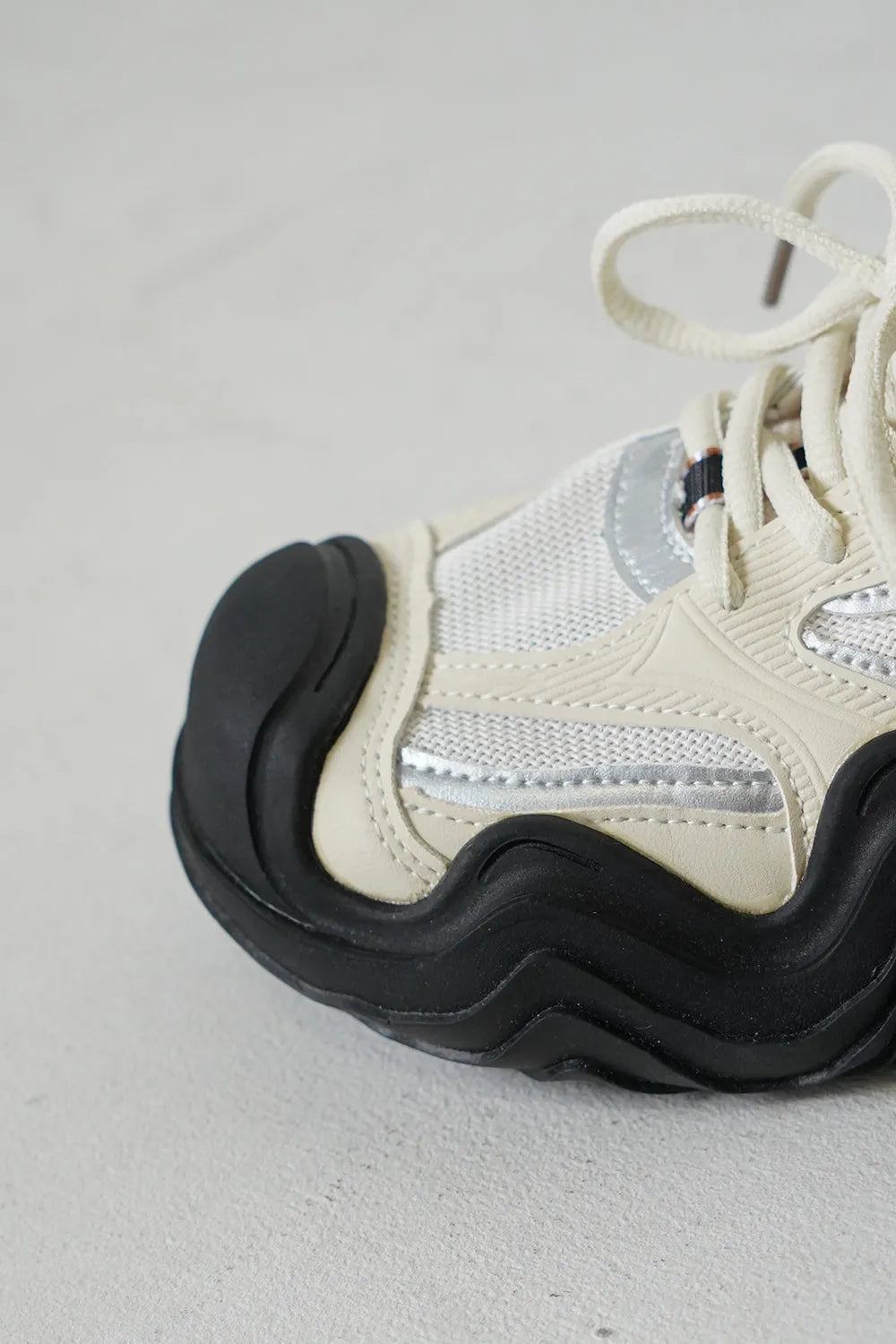 ウェーブソール配色スニーカー