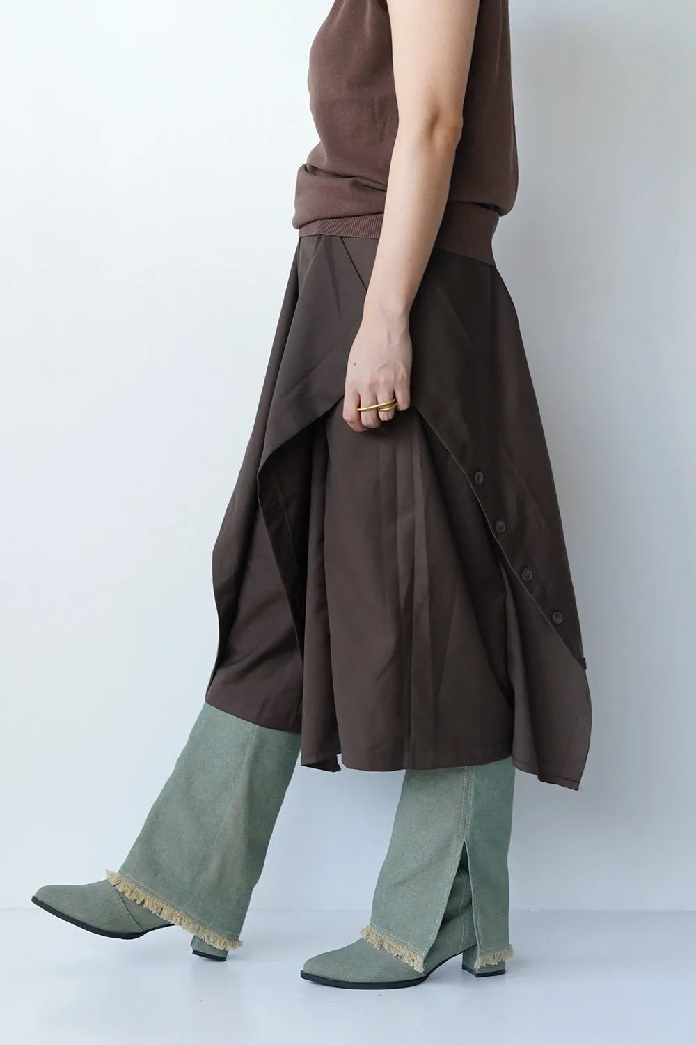 ボタンアレンジハーフワイドパンツ