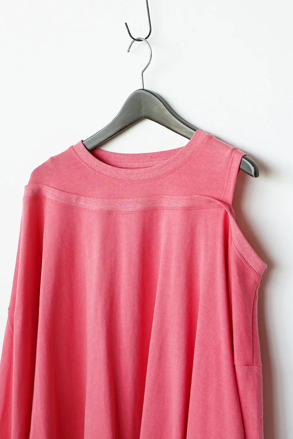 ワンショルオープンカットソー