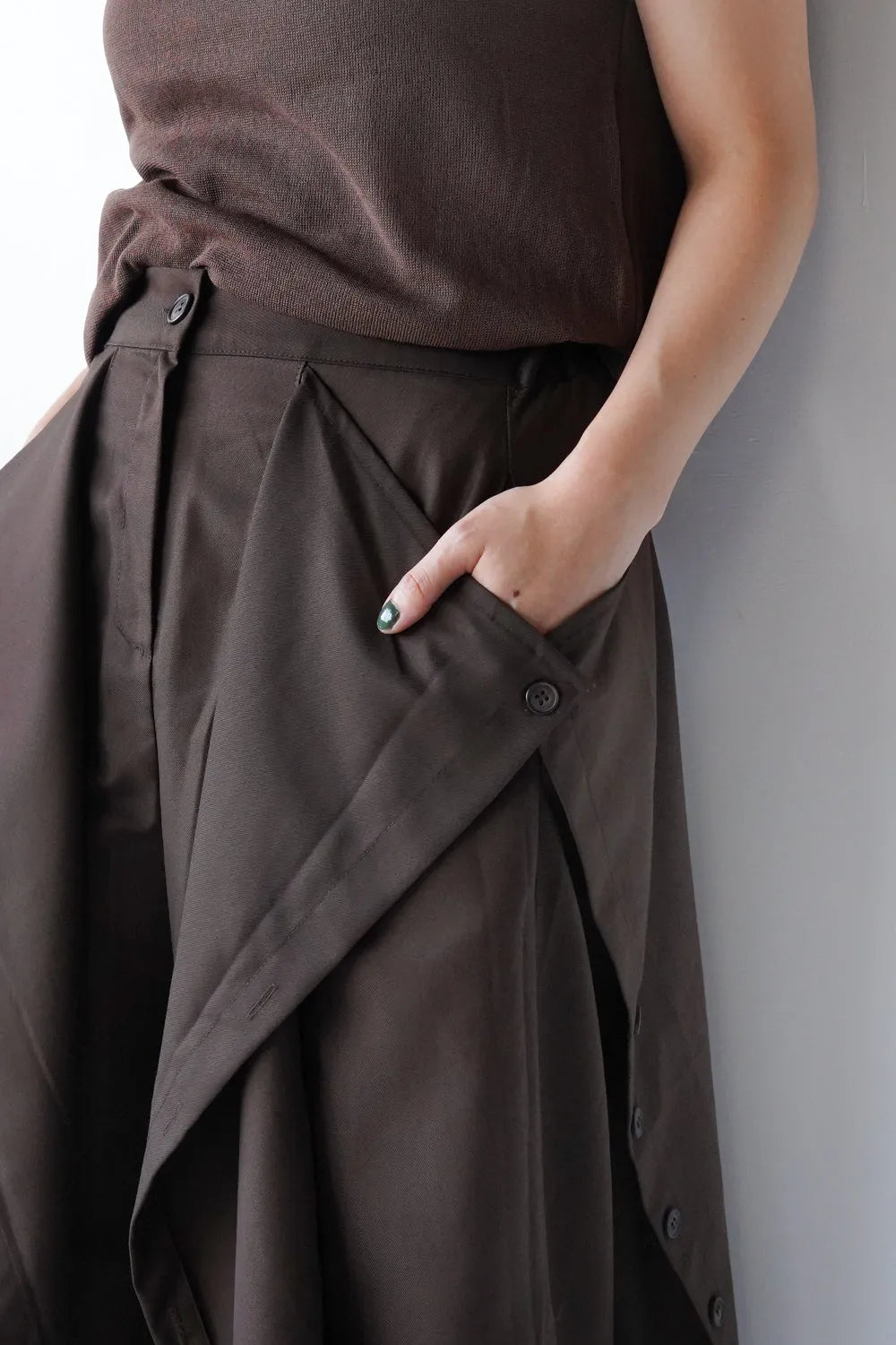 ボタンアレンジハーフワイドパンツ