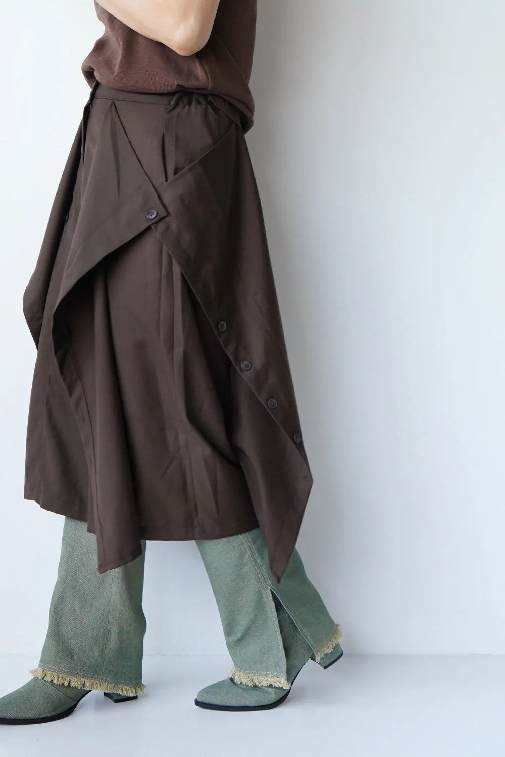 ボタンアレンジハーフワイドパンツ