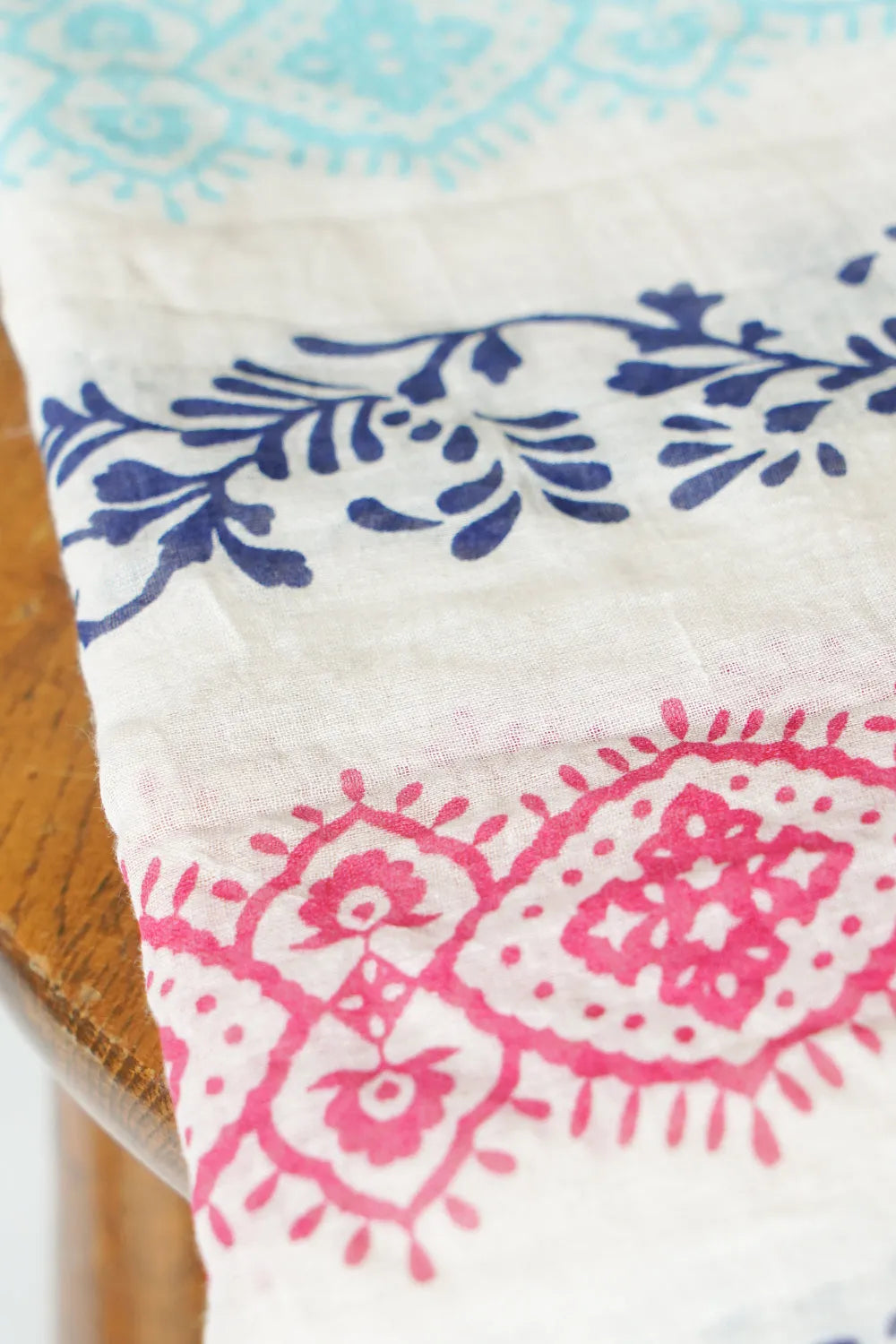 エスニック柄大判ストール