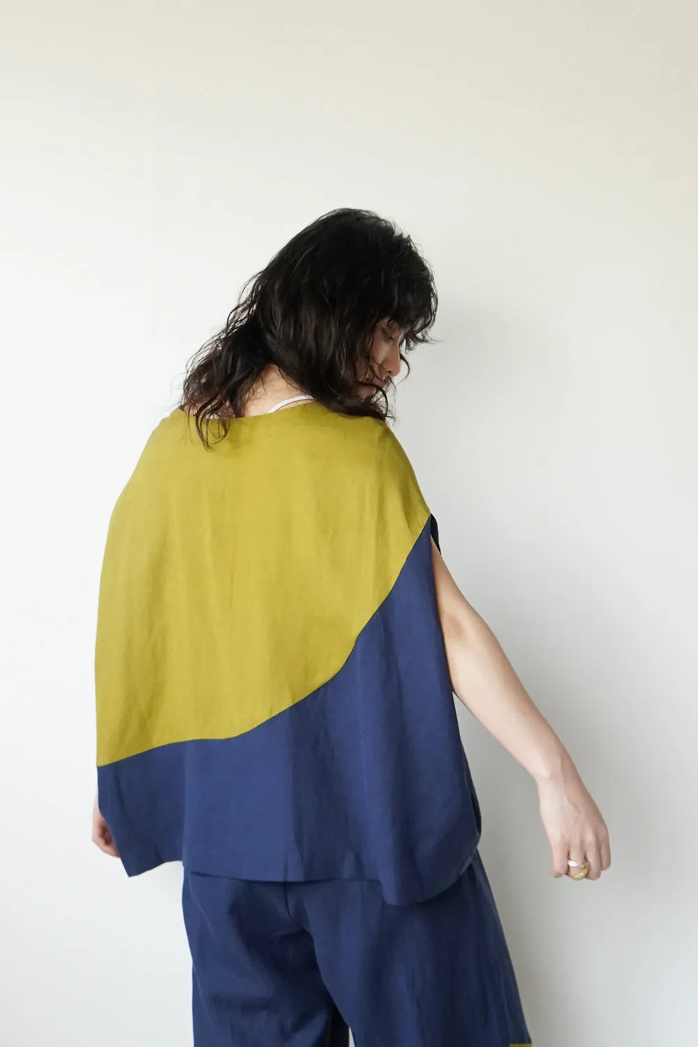 【LILA n' citta】リネンレーヨン丸形プルオーバー