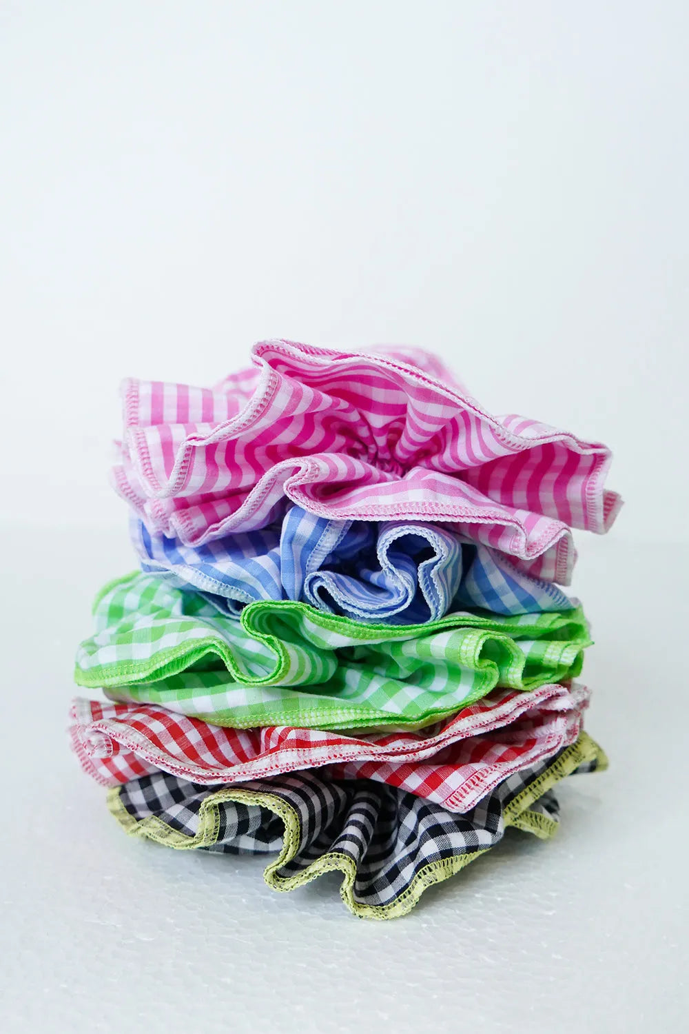 ギンガムチェックシュシュ