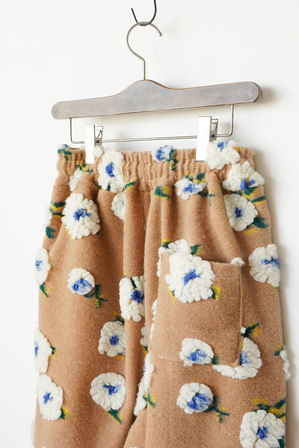 Flowerプリントリラックスパンツ｜ファッション通販のSTRIPE CLUB