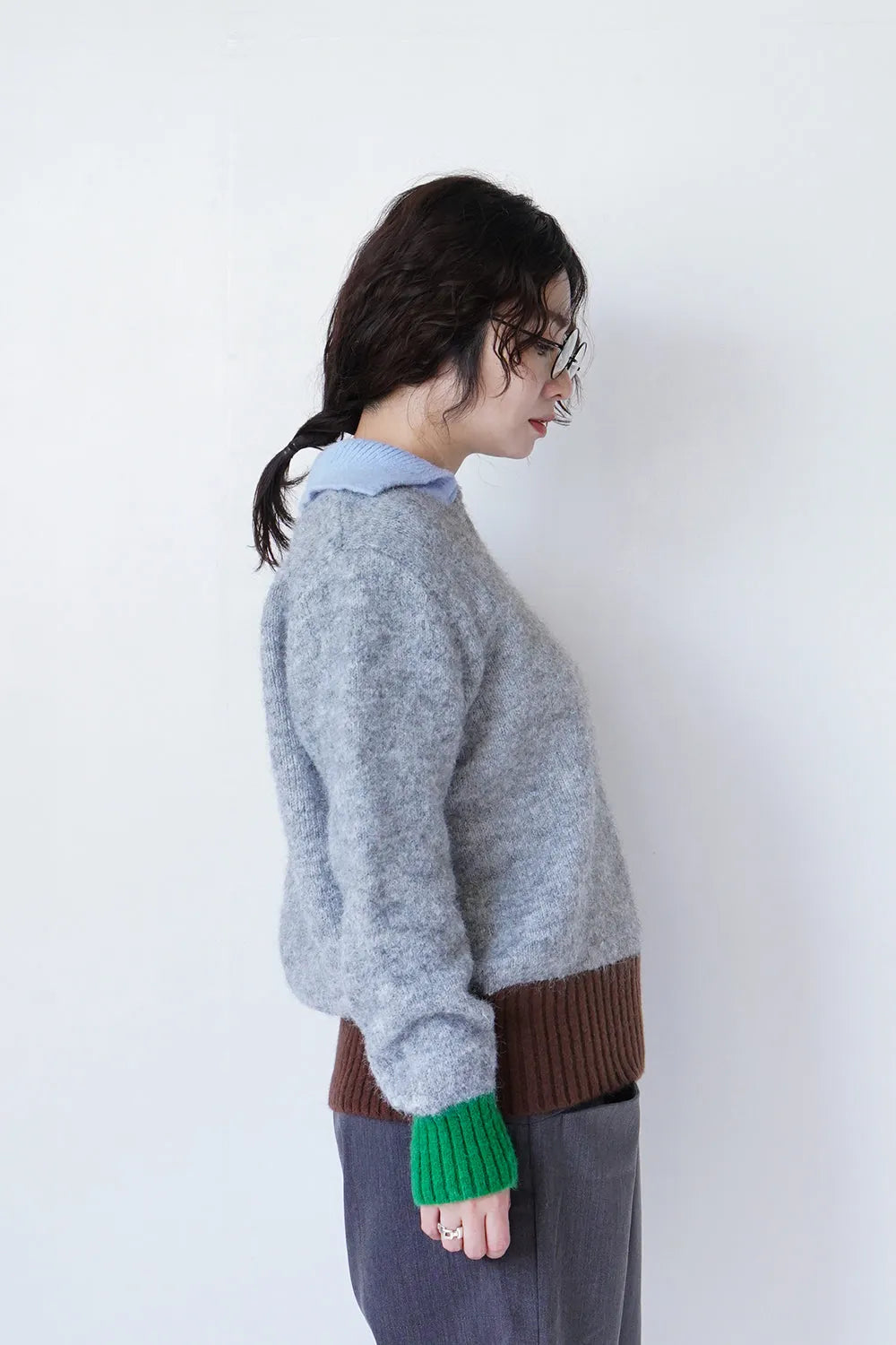 3配色衿付きニット