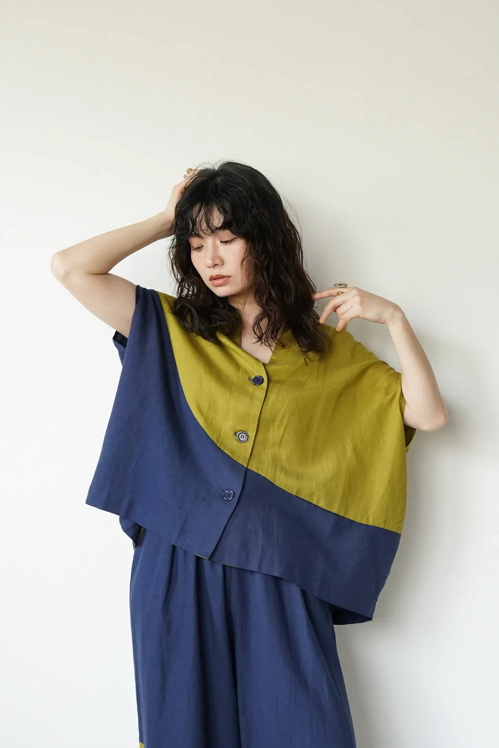 【LILA n' citta】リネンレーヨン丸形プルオーバー